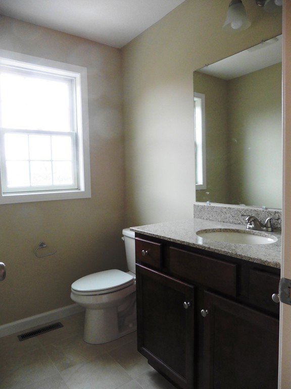 104 Lamont Street Springfield, MA 01119 - Photo 8 of 17 Gallery Image 8