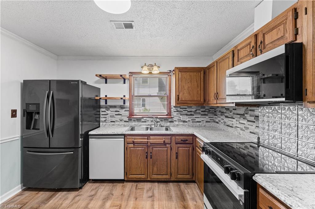 923 Aberdeen Road High Point, NC 27265 - Photo 16 of 50 Gallery Image 16