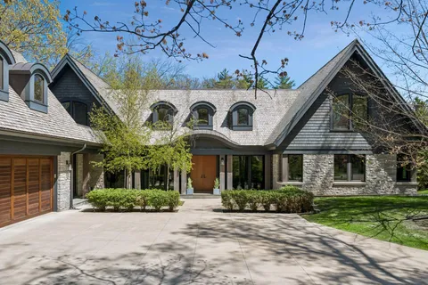 $3,950,000 | 2201 Isengard Lane, Hopkins, MN 55305
