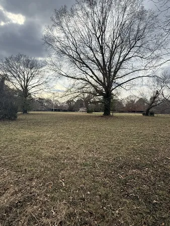 $750,000 | 202 Oak Hill Drive, McMinnville, TN 37110