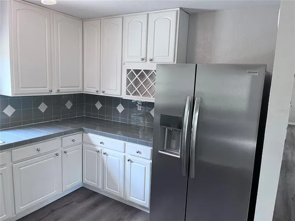 $1,900 | 6524 48th Ave Drive East, Bradenton, FL 34203