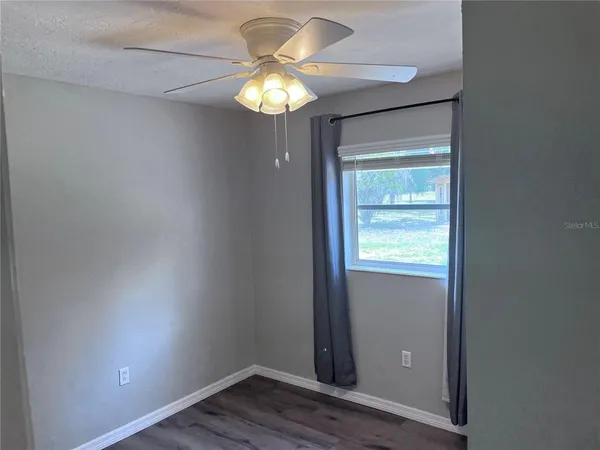 $1,900 | 6524 48th Ave Drive East, Bradenton, FL 34203
