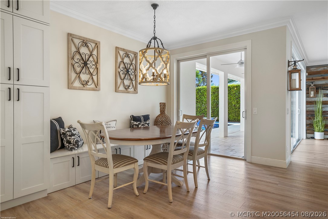 1421 Windley Key Way Jupiter, FL 33458 - Photo 18 of 82 Breakfast Bench & Table