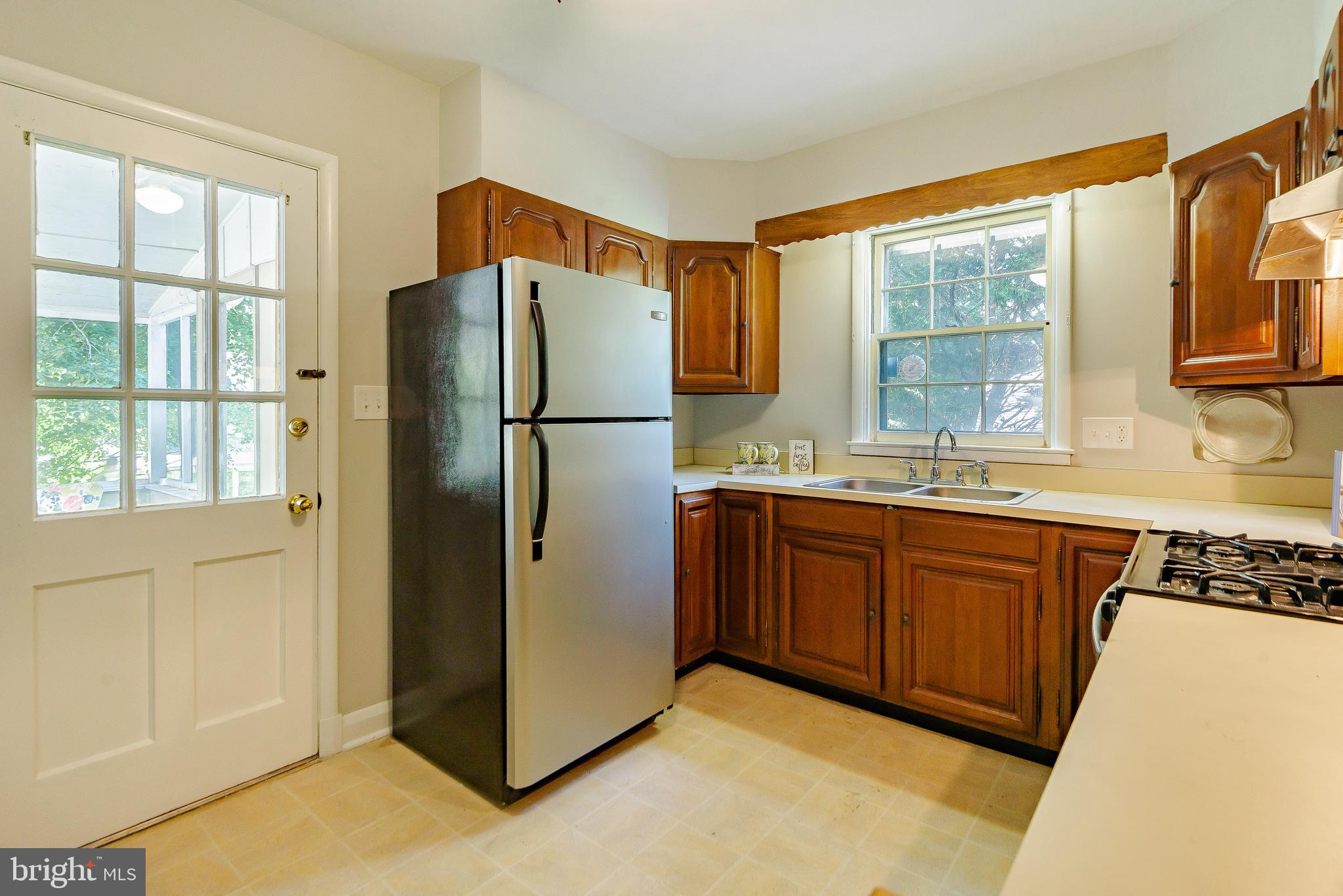 1636 Alston Road Towson, MD 21204 - Photo 8 of 29 kitchen walks out to screened porch