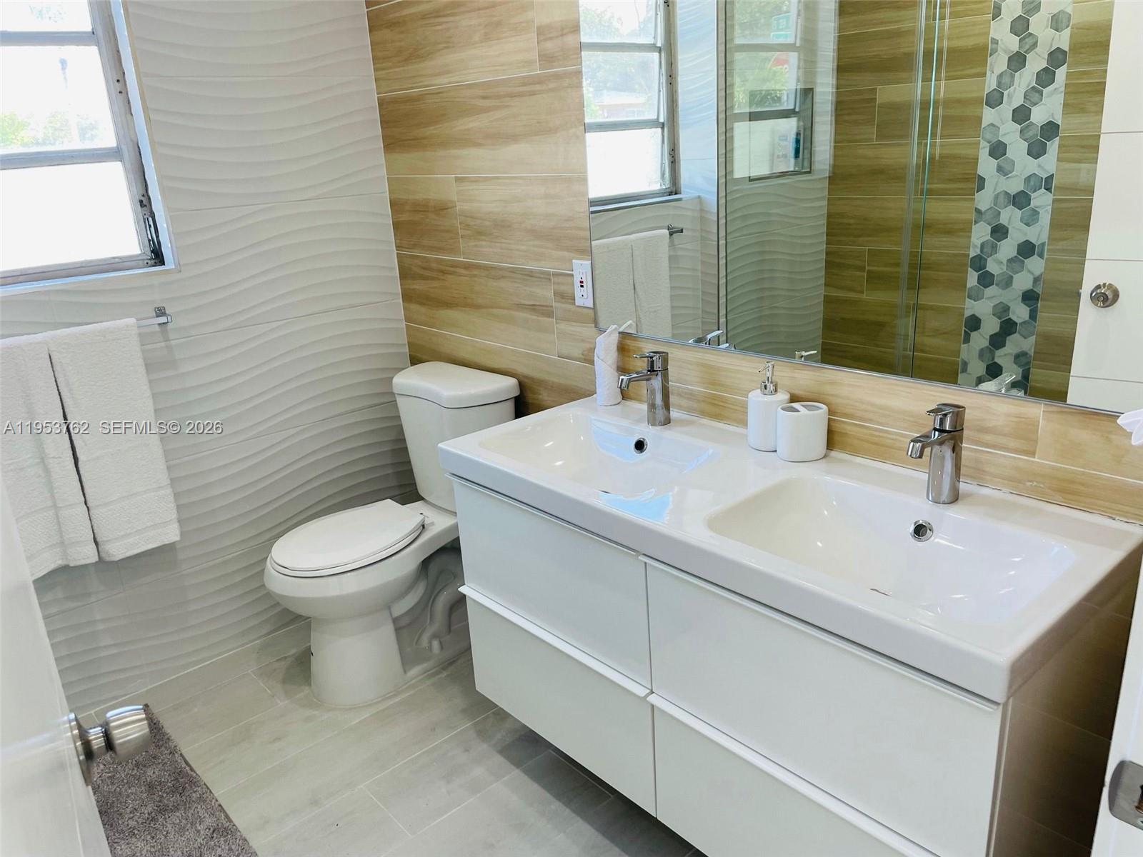 2802 Jackson Street Hollywood, FL 33020 - Photo 15 of 20