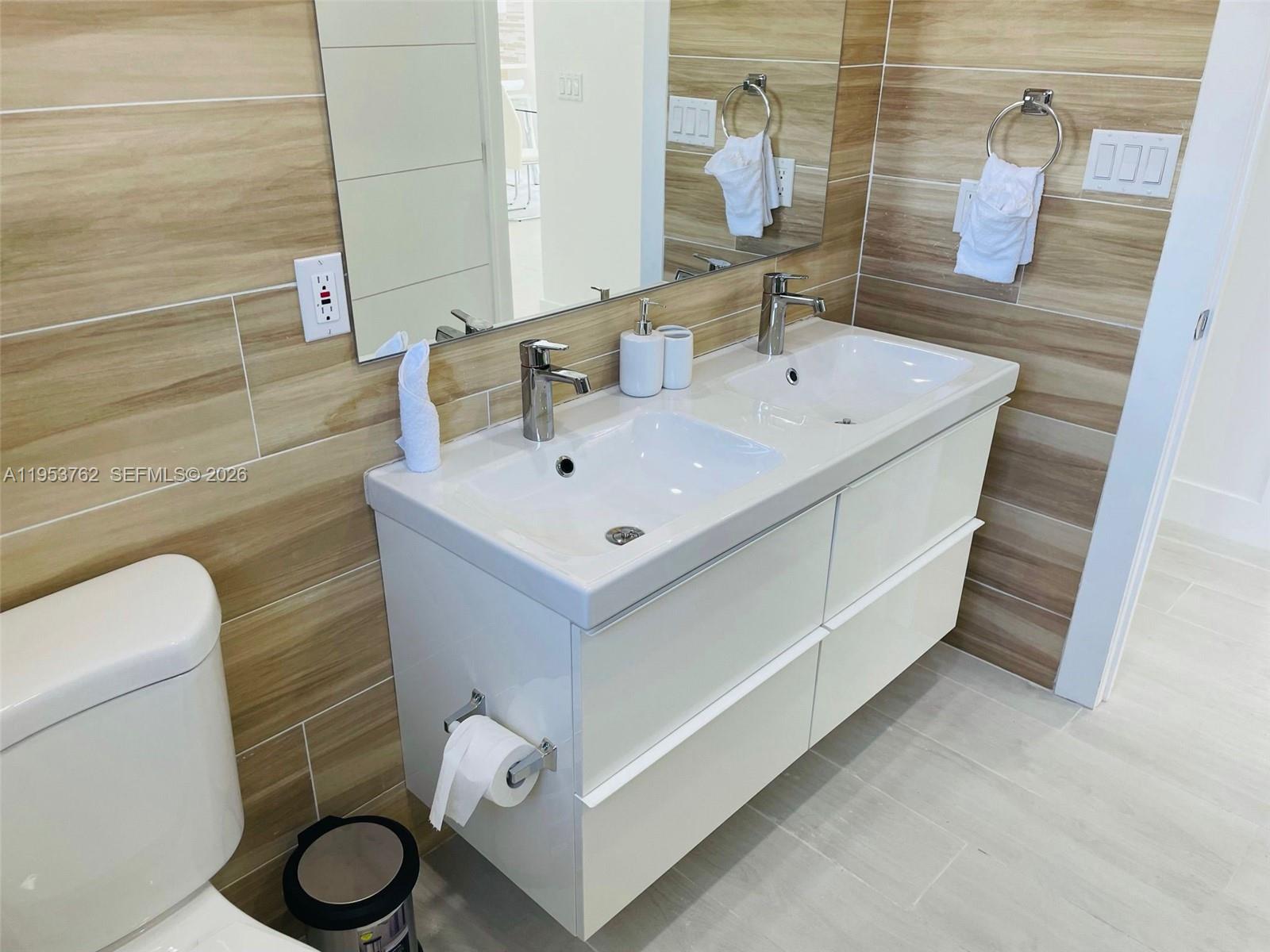 2802 Jackson Street Hollywood, FL 33020 - Photo 16 of 20