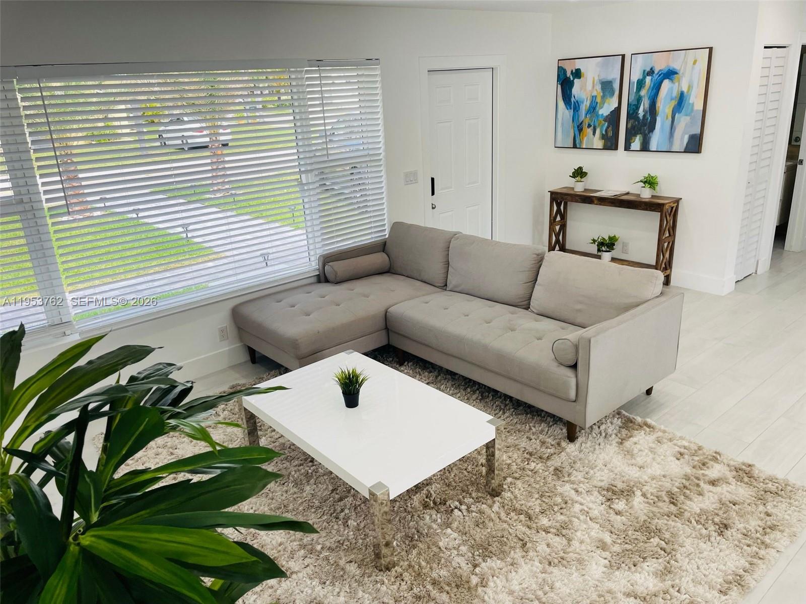 2802 Jackson Street Hollywood, FL 33020 - Photo 3 of 20