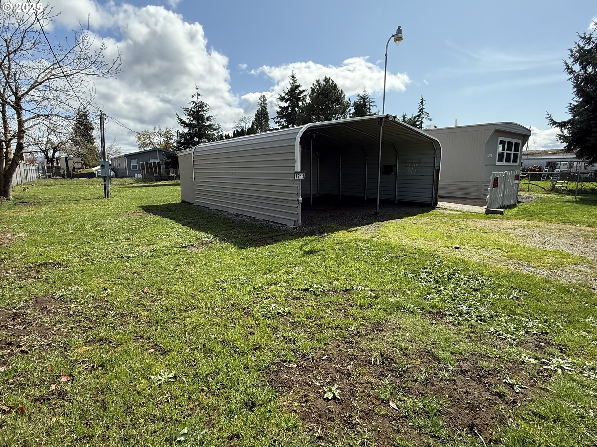 1215 36th Street Springfield, OR 97478 - Photo 17 of 20