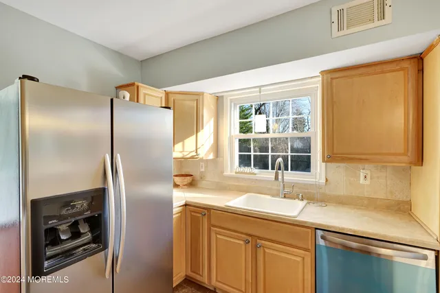 $3,695 | 22 Brookside Court, Toms River, NJ 08753