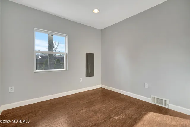 $3,695 | 22 Brookside Court, Toms River, NJ 08753