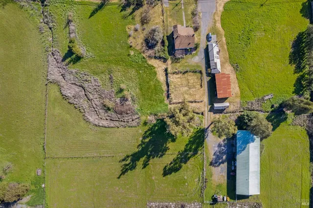 $3,195,000 | 3015 Petaluma Hill Road, Santa Rosa, CA 95404