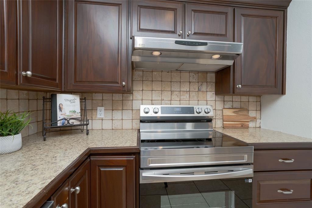 3999 Speegleville Road Waco, TX 76712 - Photo 10 of 34