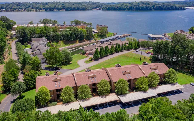 $299,000 | 4319 Lakeshore Lane, Unit 103, Chattanooga, TN 37415