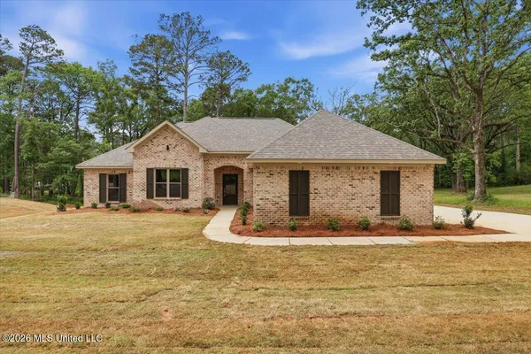 $354,900 | 219 Walter Jones Road, Mendenhall, MS 39114