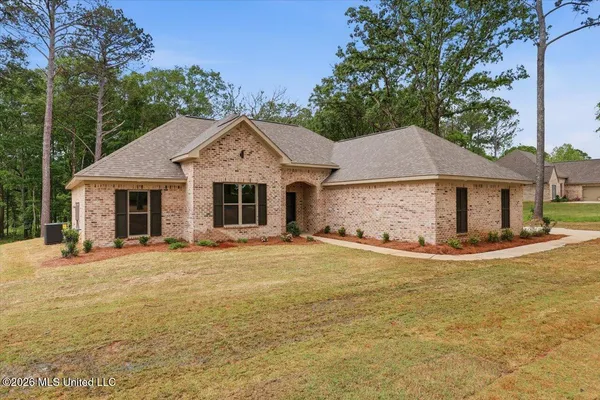 $354,900 | 219 Walter Jones Road, Mendenhall, MS 39114