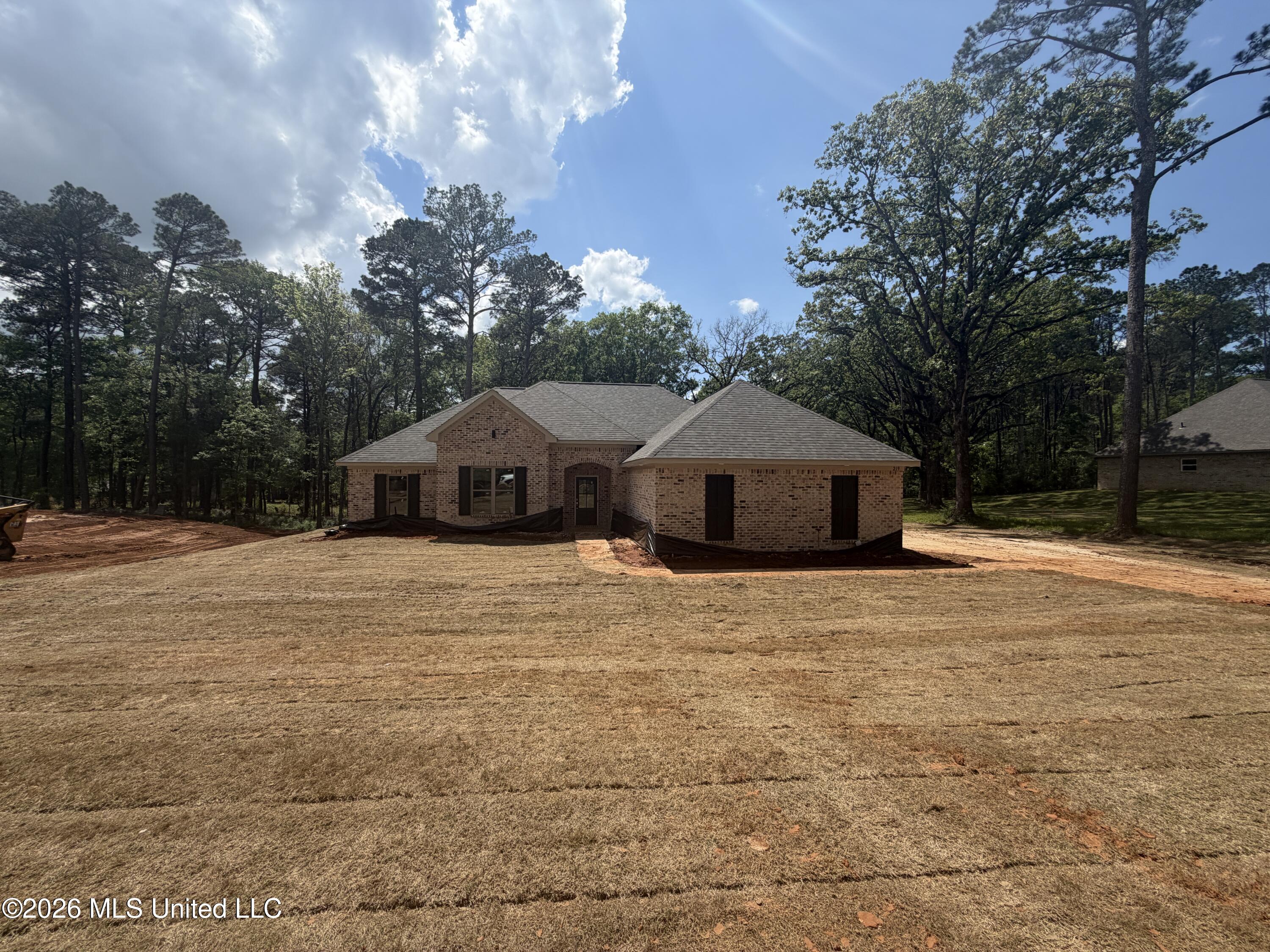 219 Walter Jones Road Mendenhall, MS 39114 - Photo 2 of 21 IMG_9054