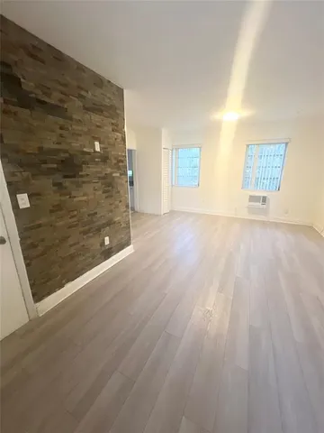 $2,080 | 107 Calabria Avenue, Unit 10, Coral Gables, FL 33134