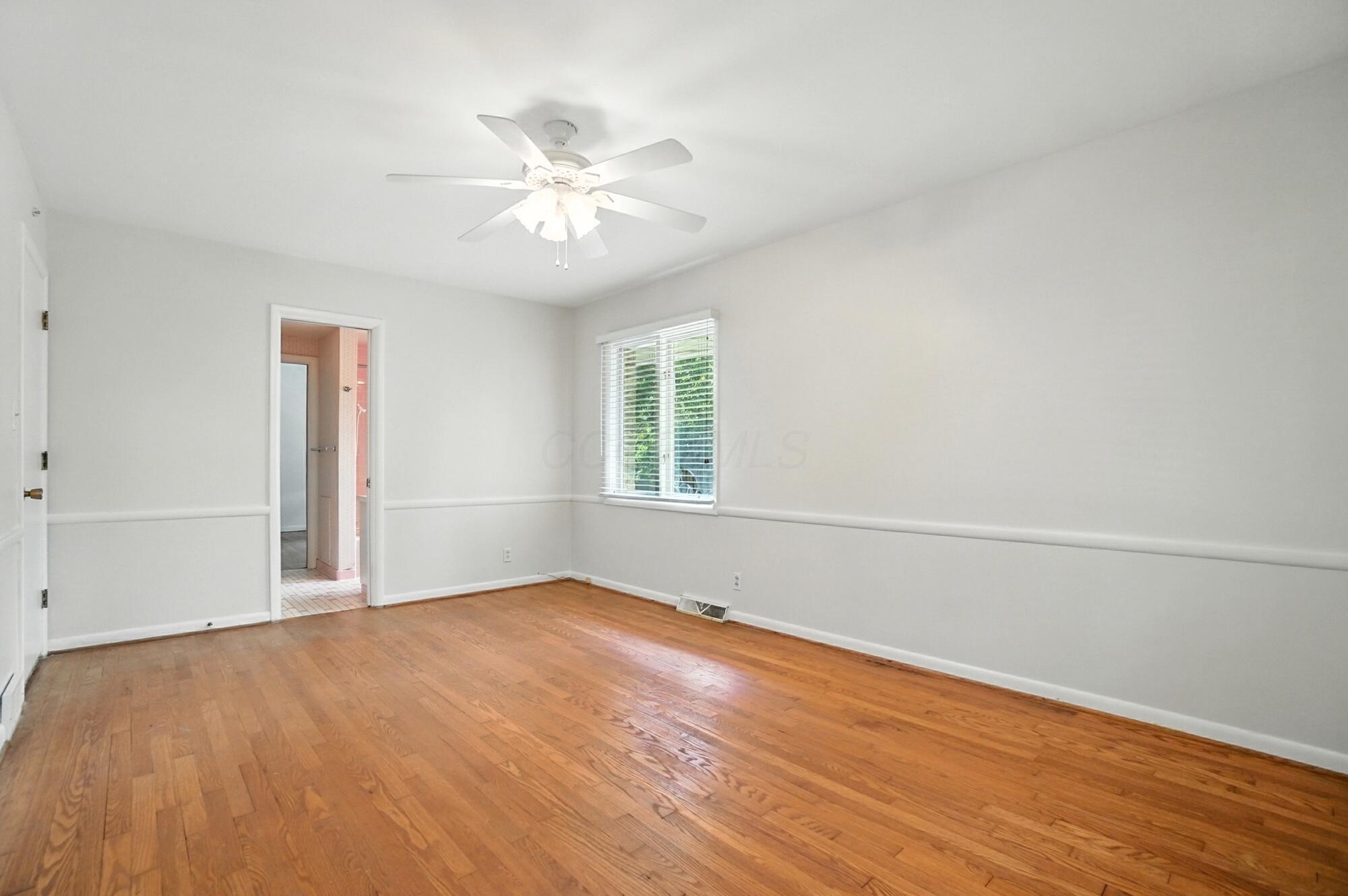 3885 Woodbridge Road Columbus, OH 43220 - Photo 71 of 158 067