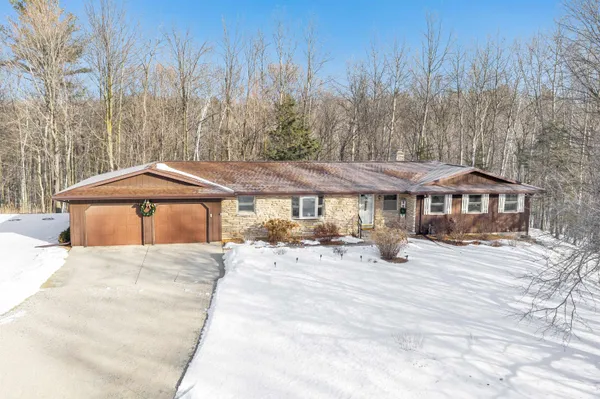 $424,900 | 3577 Hidden Valley Lane, Green Bay, WI 54311