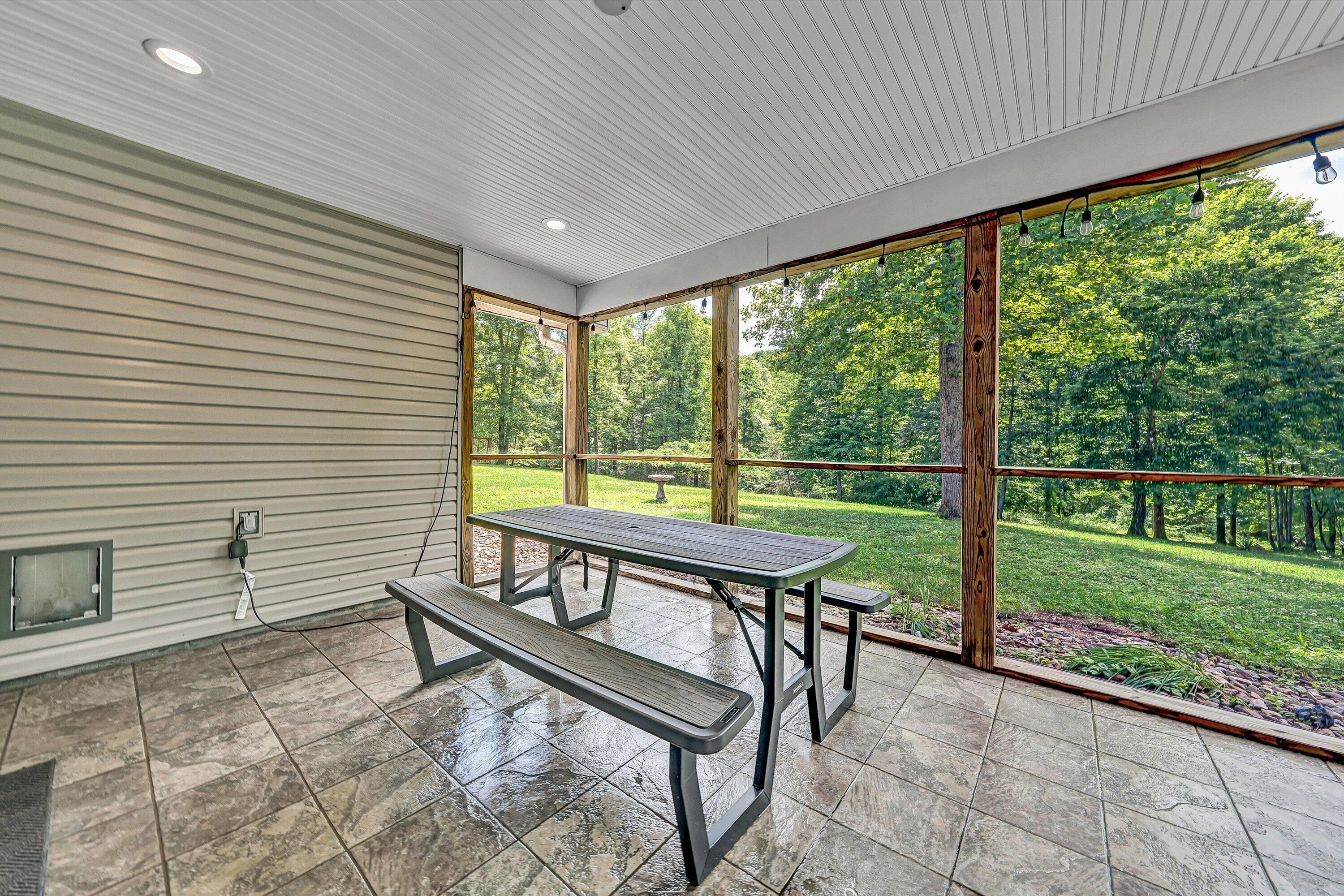 1955 Poplar View Road Roanoke, VA 24014 - Photo 27 of 50 27-DSC00403