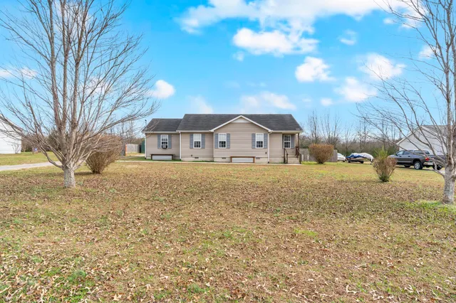 $249,900 | 889 6 Mile Board Road, Belvidere, TN 37306