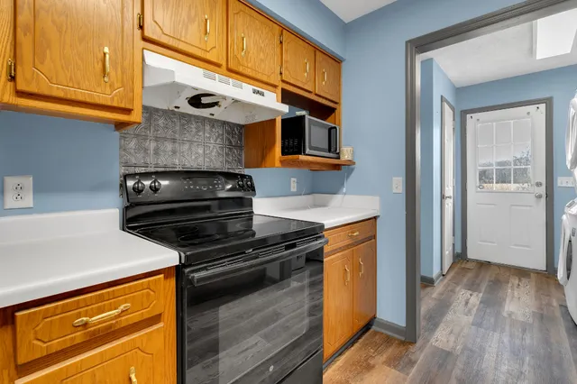 $249,900 | 889 6 Mile Board Road, Belvidere, TN 37306