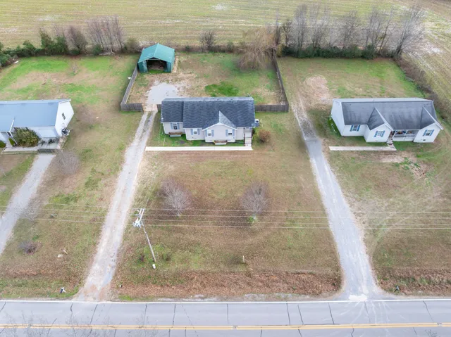 $249,900 | 889 6 Mile Board Road, Belvidere, TN 37306