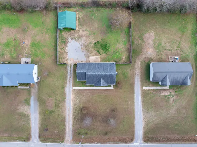 $249,900 | 889 6 Mile Board Road, Belvidere, TN 37306