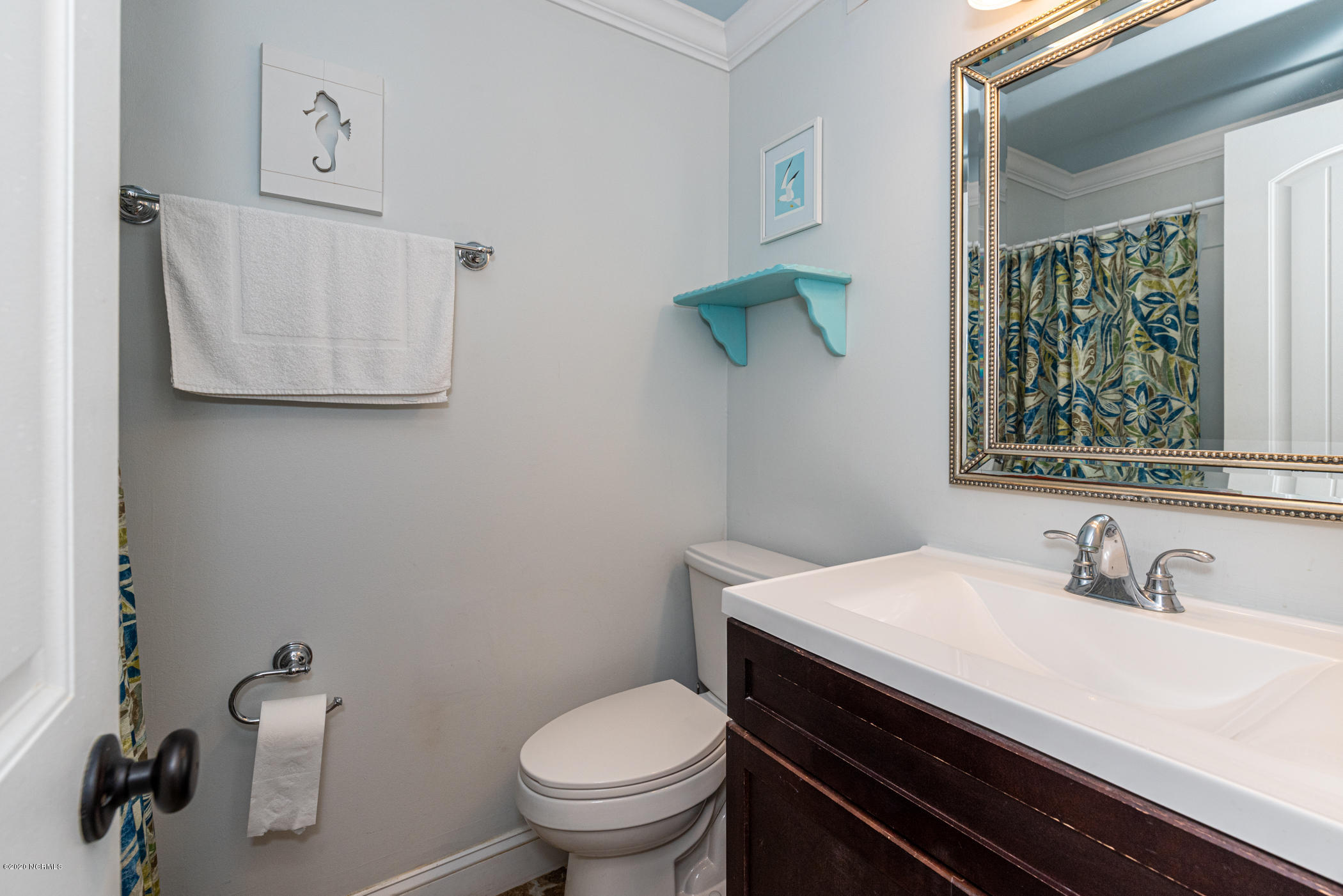 1505 Salter Path Road, Unit 135 Indian Beach, NC 28512 - Photo 18 of 43 Master bath w/tub