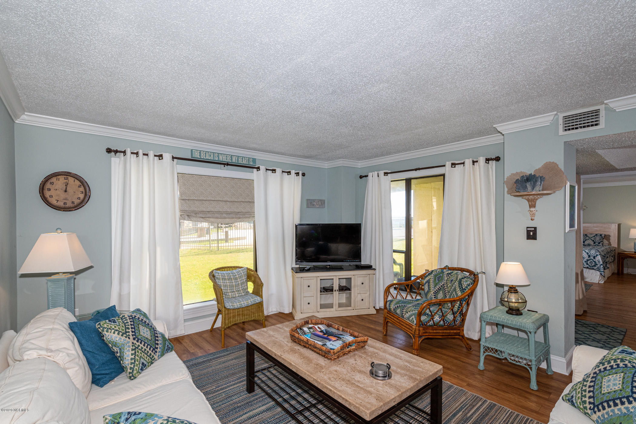 1505 Salter Path Road, Unit 135 Indian Beach, NC 28512 - Photo 4 of 43 Living Rm w/plenty of seating
