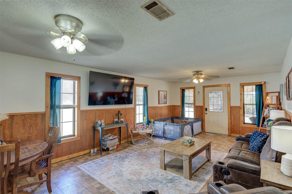 862 Par Road 116 Minden, LA 71055 - Photo 5 of 28 a living room with furniture and a flat screen tv