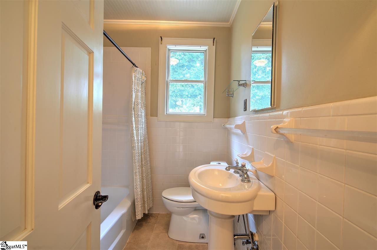 218 Rice Street Greenville, SC 29605 - Photo 14 of 25 Gallery Image 14