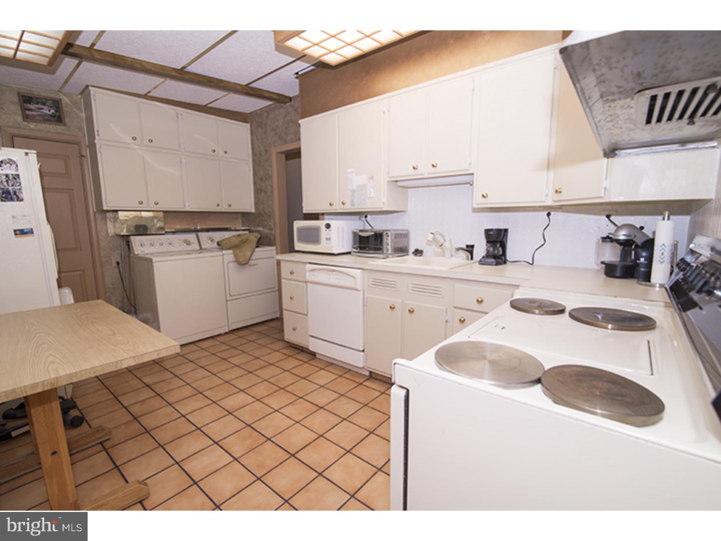 475 Woodhill Road Wayne, PA 19087 - Photo 9 of 23