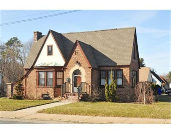 2465 Roosevelt Avenue Springfield, MA 01104 - Photo 1 of 30 Gallery Image 1