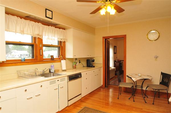 2465 Roosevelt Avenue Springfield, MA 01104 - Photo 14 of 30 Gallery Image 14