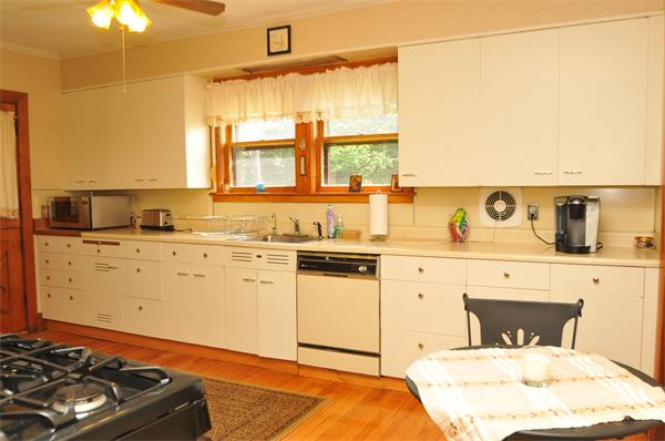 2465 Roosevelt Avenue Springfield, MA 01104 - Photo 15 of 30 Gallery Image 15