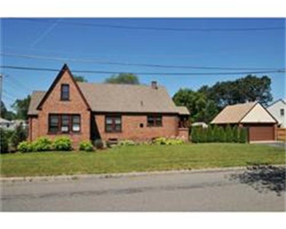 2465 Roosevelt Avenue Springfield, MA 01104 - Photo 2 of 30 Gallery Image 2