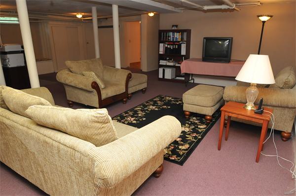2465 Roosevelt Avenue Springfield, MA 01104 - Photo 26 of 30 Gallery Image 26