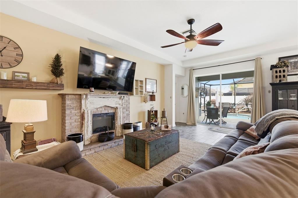 895 Old Windsor Way Spring Hill, FL 34609 - Photo 17 of 49