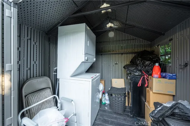 $1,190,000 | 16038 Hartland Street, Van Nuys, CA 91406