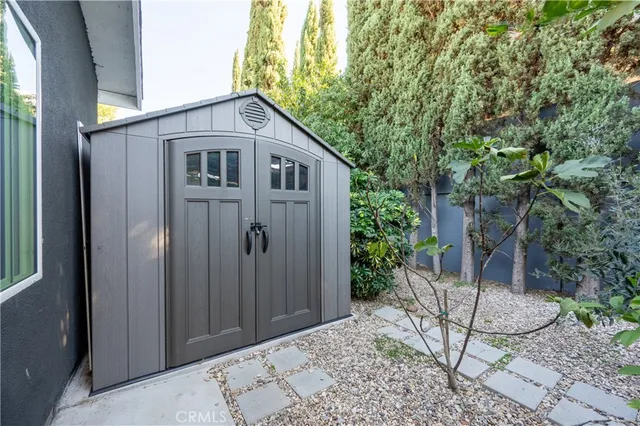 $1,190,000 | 16038 Hartland Street, Van Nuys, CA 91406