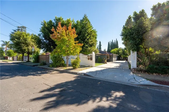 $1,190,000 | 16038 Hartland Street, Van Nuys, CA 91406