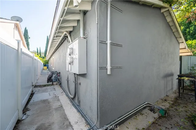 $1,190,000 | 16038 Hartland Street, Van Nuys, CA 91406