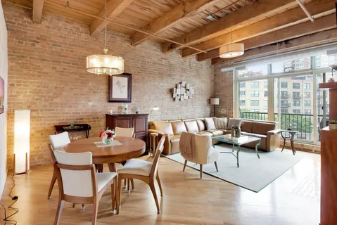 $650,000 | 550 North Kingsbury Street, Unit 520, Chicago, IL 60654