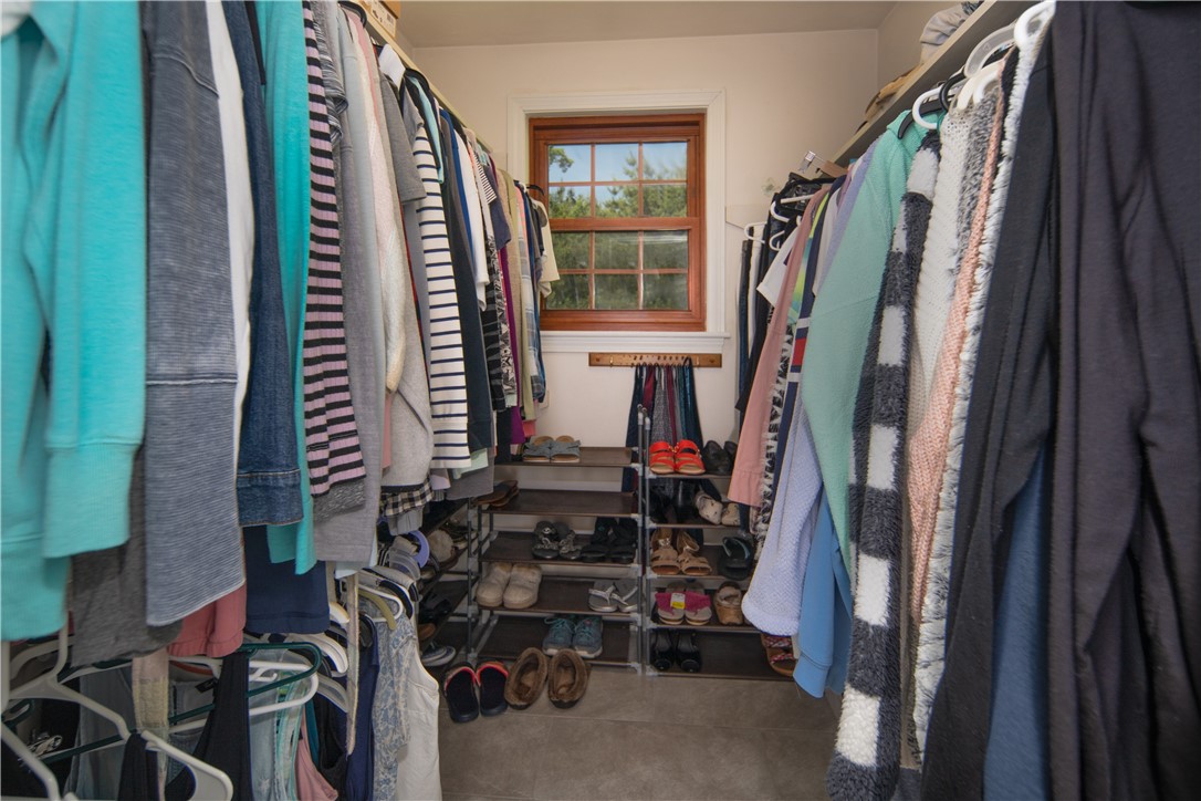 89 Log Road North Smithfield, RI 02830 - Photo 25 of 48 Primary Closet