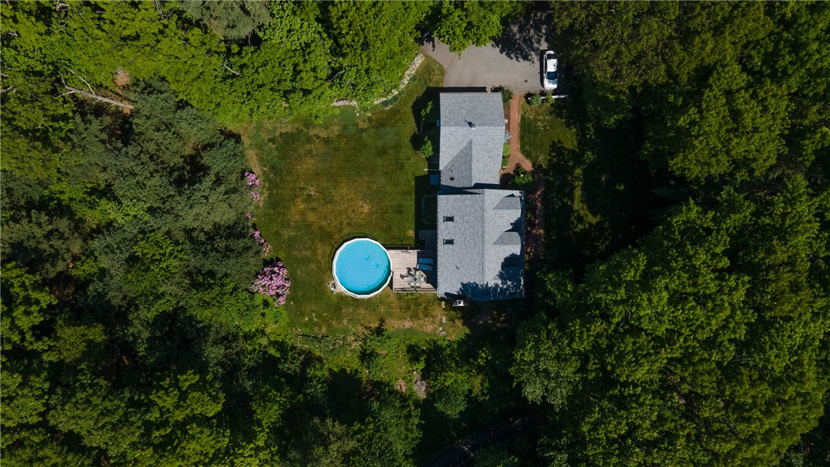 89 Log Road North Smithfield, RI 02830 - Photo 5 of 48