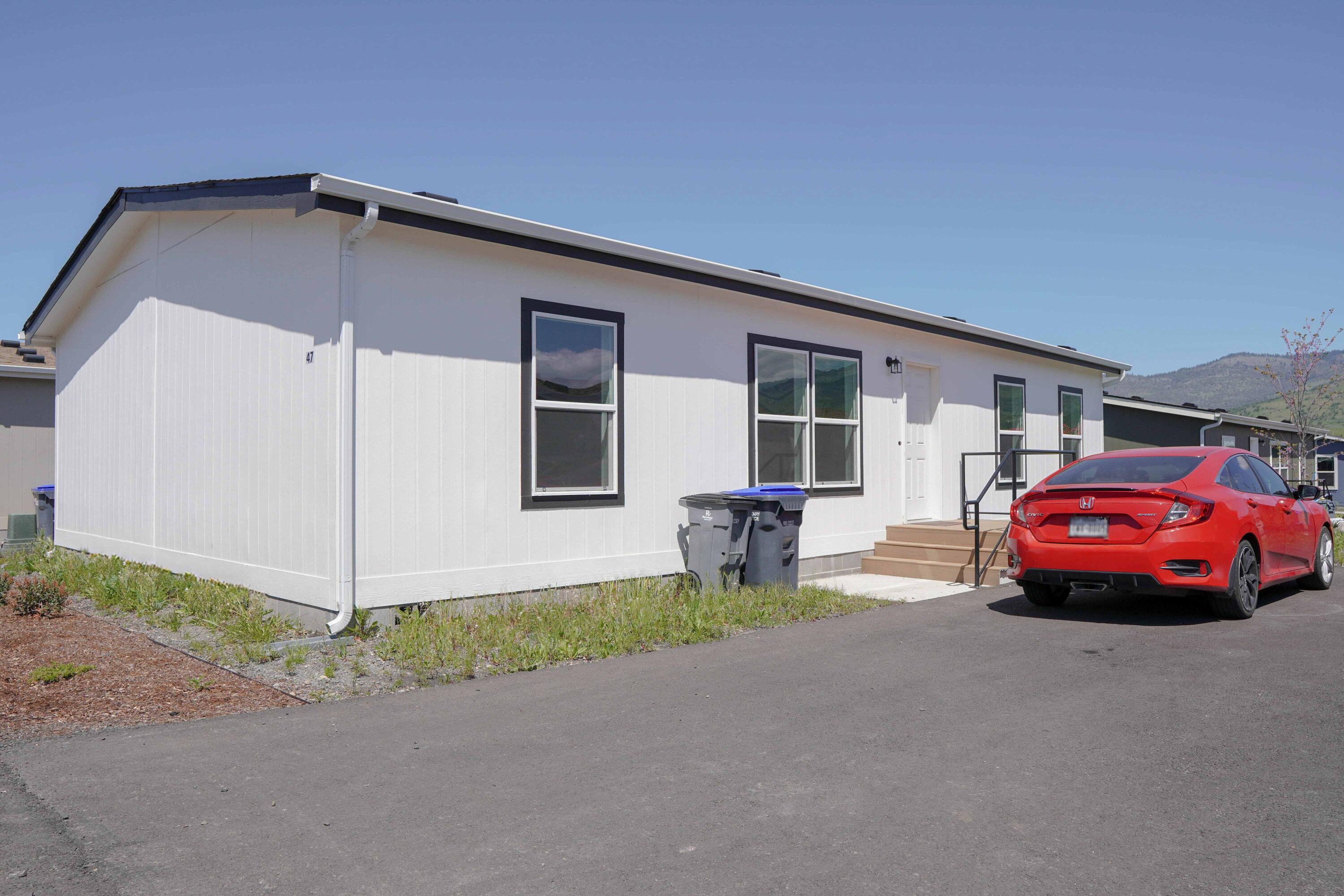 460 Arnos Road, Unit 47 Talent, OR 97540 - Photo 3 of 15 03