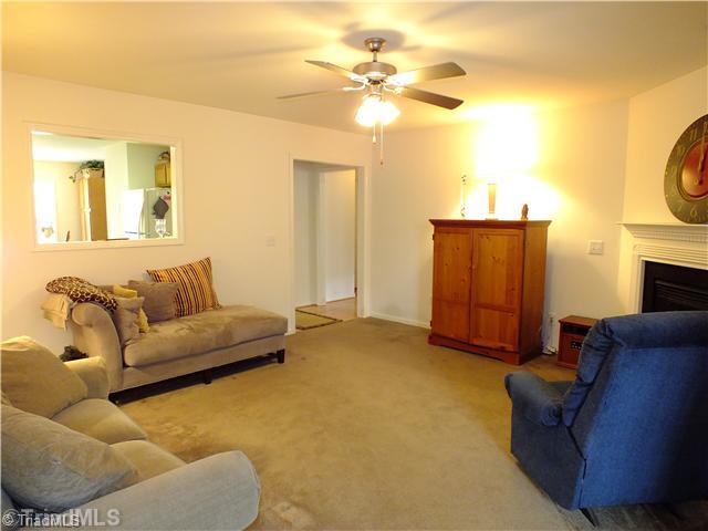 187 Sailway Road Winston-Salem, NC 27127 - Photo 7 of 16 Living Room.