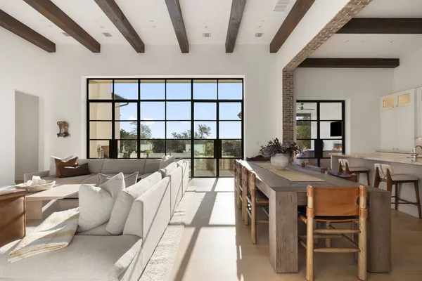 $4,100,000 | 4401 Amarra Drive, Unit 14, Austin, TX 78735