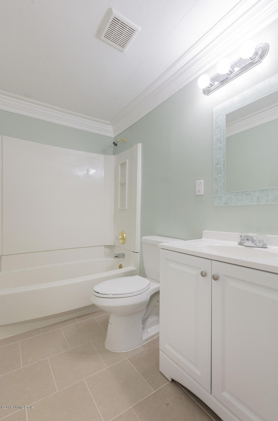 8518 Chase Road Louisville, KY 40258 - Photo 25 of 48 Linen Closet, Crown Molding